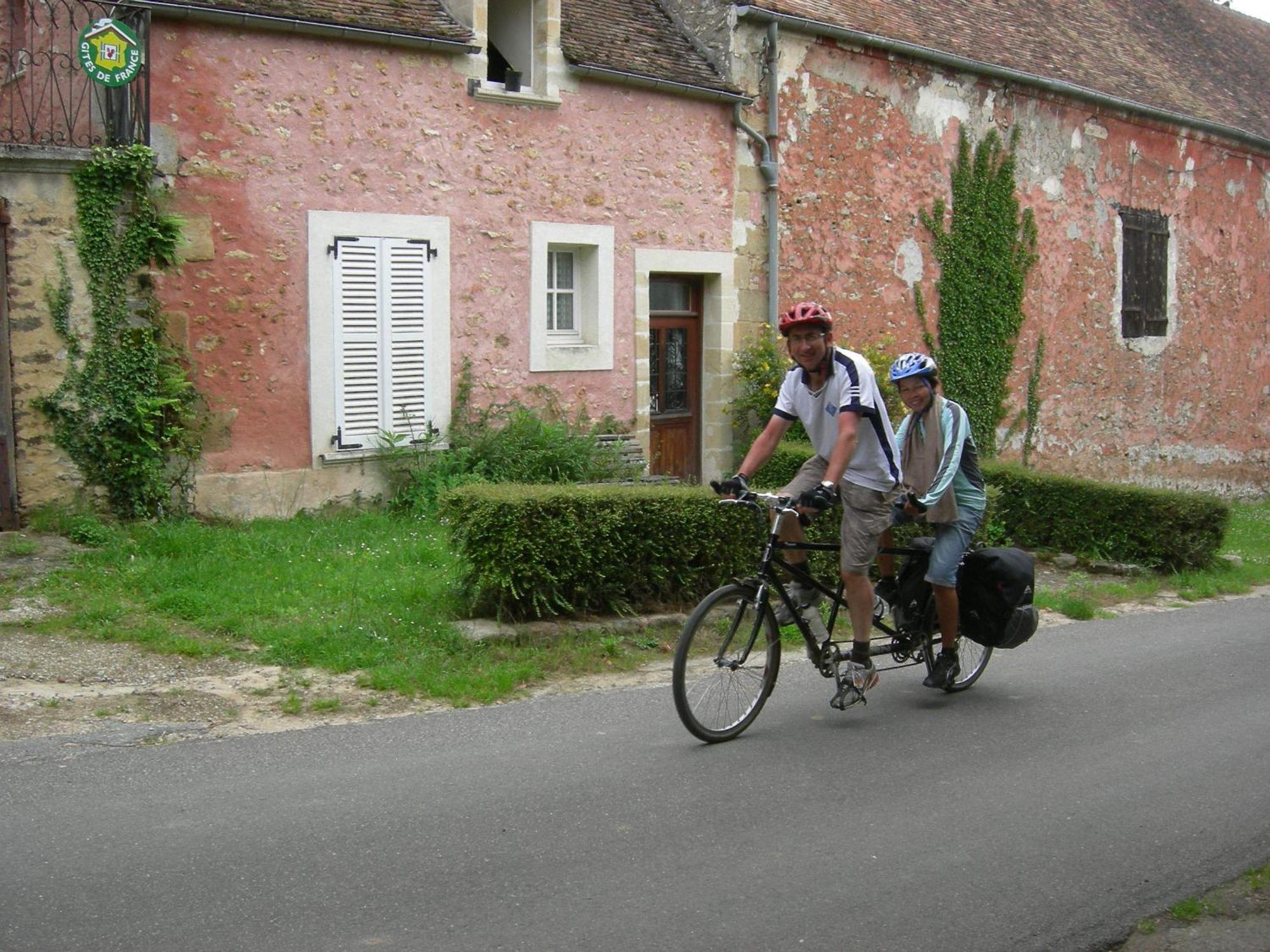 Bed and Breakfast La Ferme Rose Cergy Esterno foto